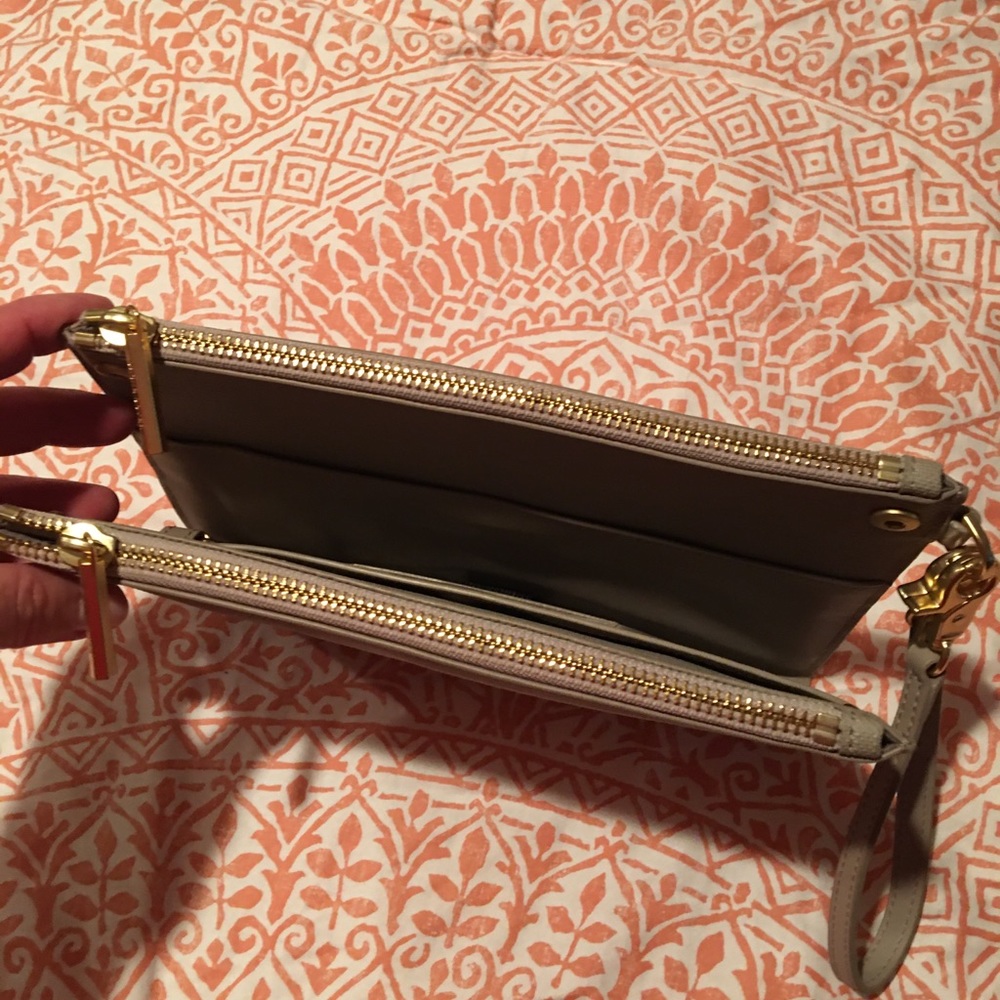 Dagne Dover Essentials Clutch